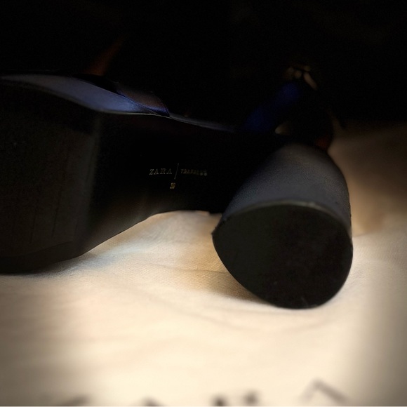 ZARA SATIN EFFECT CHUNKY
PLATFORM SANDALS - Picture 11 of 16